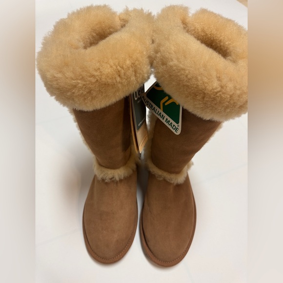 UGG Sundance Boots - Picture 3 of 13